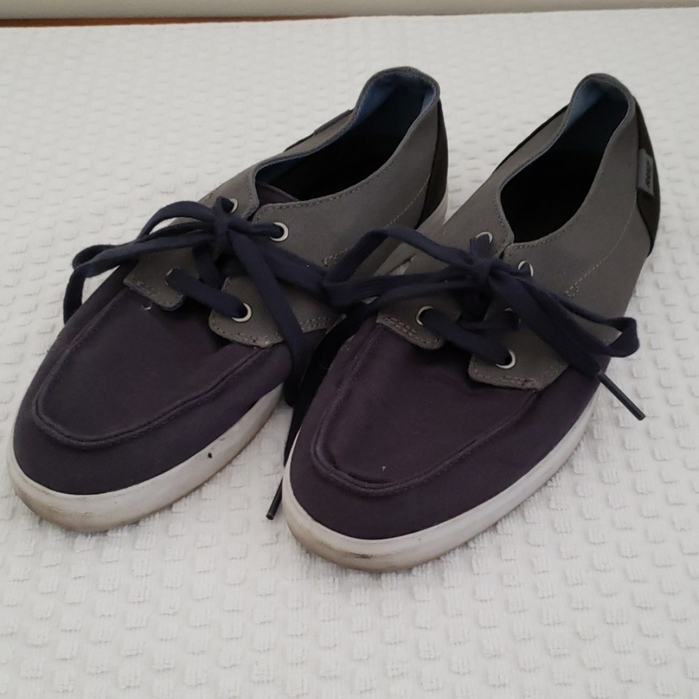 *Last Chance* Reef Sneakers